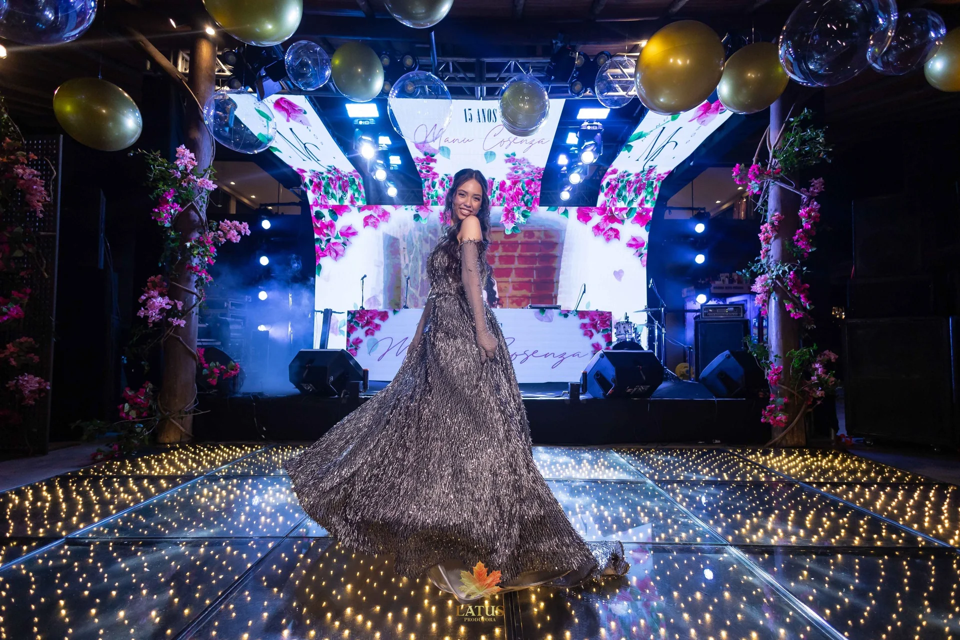 Festa de 15 anos com decoração especial