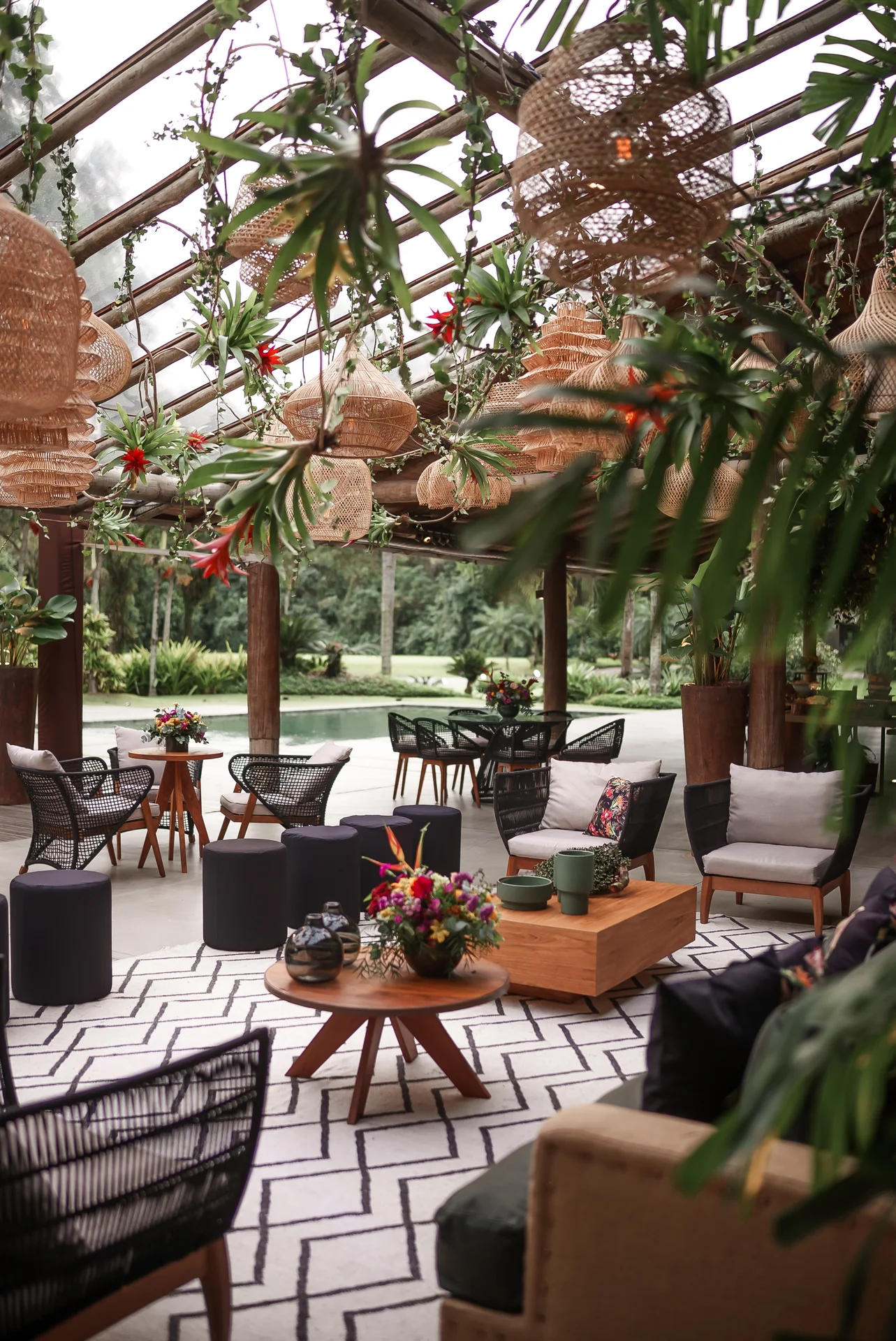 Aniversário intimista com toque de sofisticação